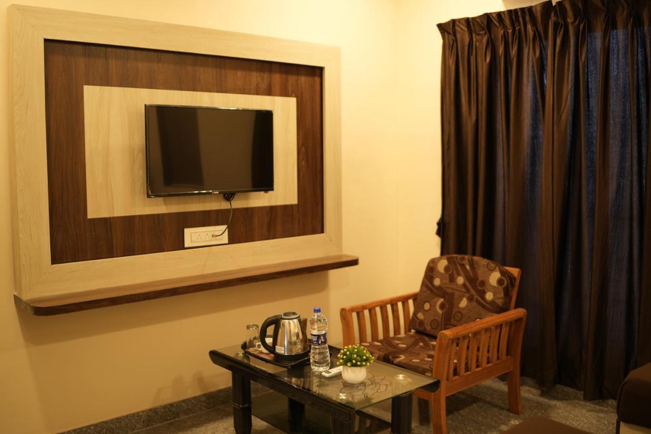 Hotel Sitara Inn Ratnāgiri Exteriér fotografie